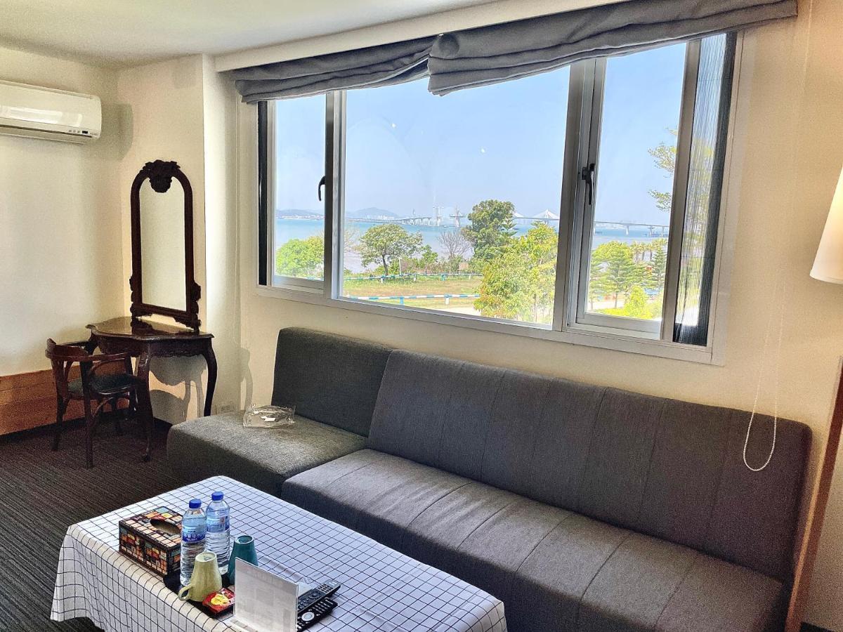 Breeze And Waves Hostel Jinning Εξωτερικό φωτογραφία
