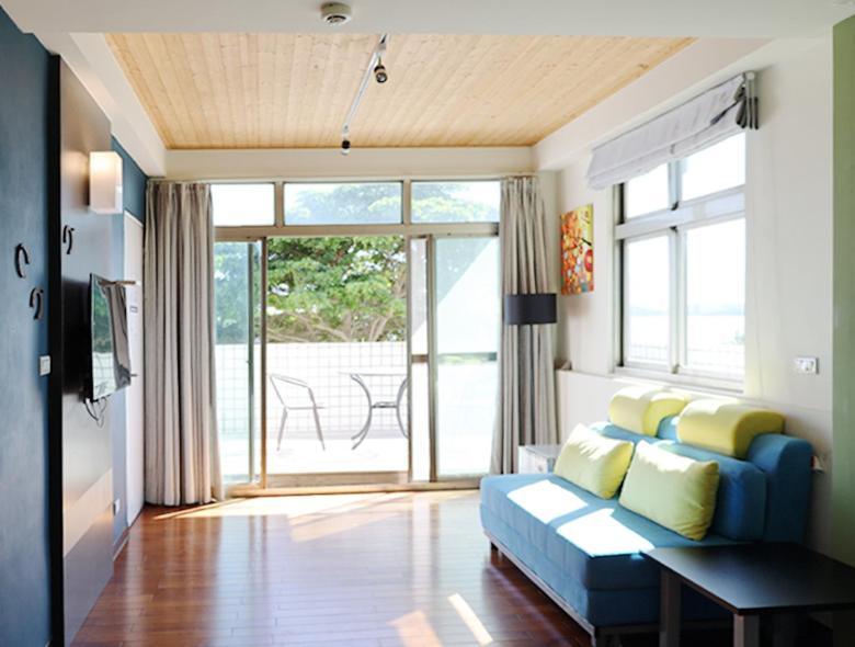 Breeze And Waves Hostel Jinning Εξωτερικό φωτογραφία