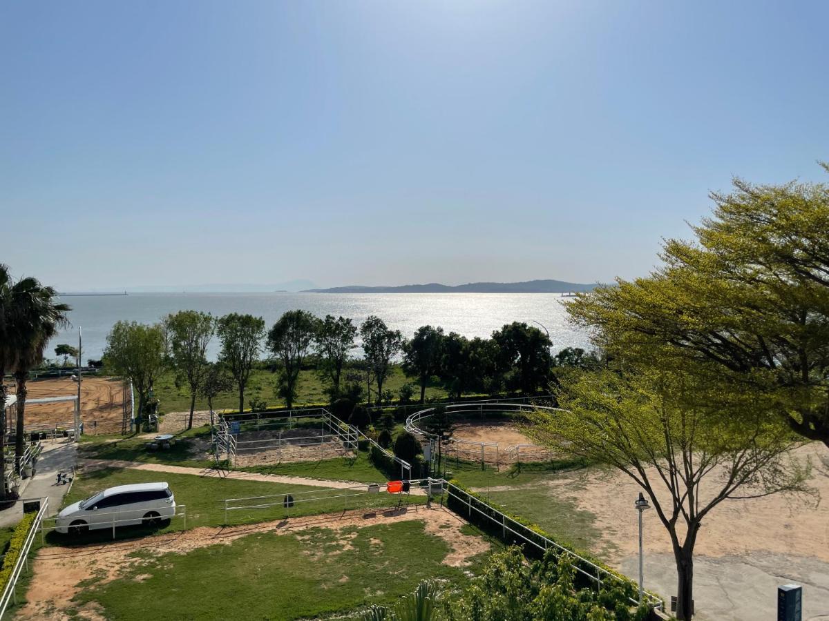 Breeze And Waves Hostel Jinning Εξωτερικό φωτογραφία
