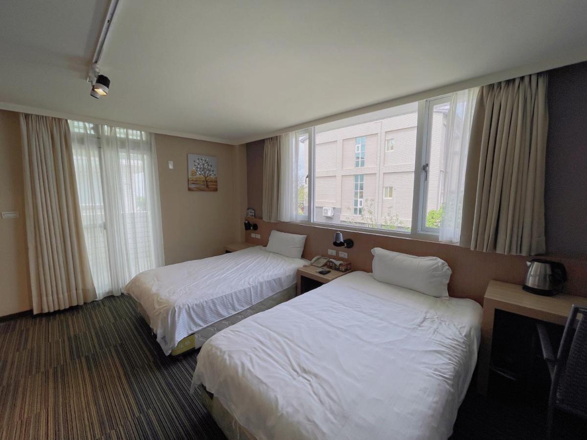 Breeze And Waves Hostel Jinning Εξωτερικό φωτογραφία