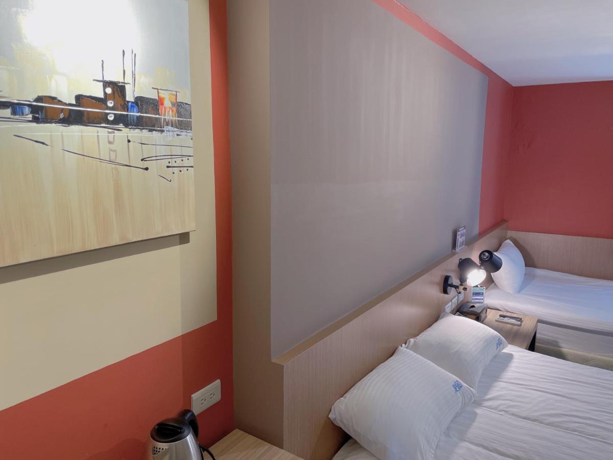 Breeze And Waves Hostel Jinning Εξωτερικό φωτογραφία