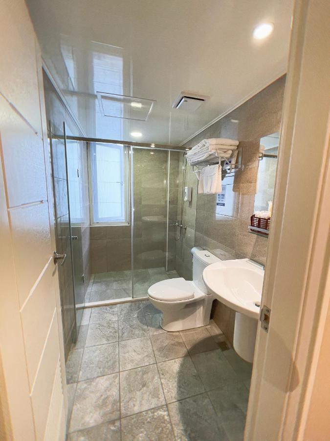 Breeze And Waves Hostel Jinning Εξωτερικό φωτογραφία